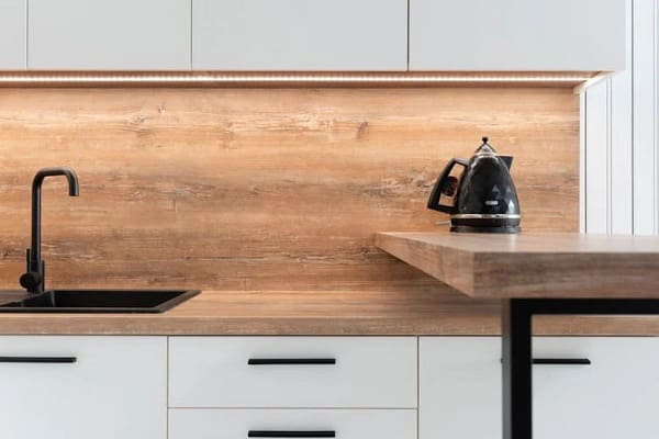 Cocinas a medida de madera en Girona